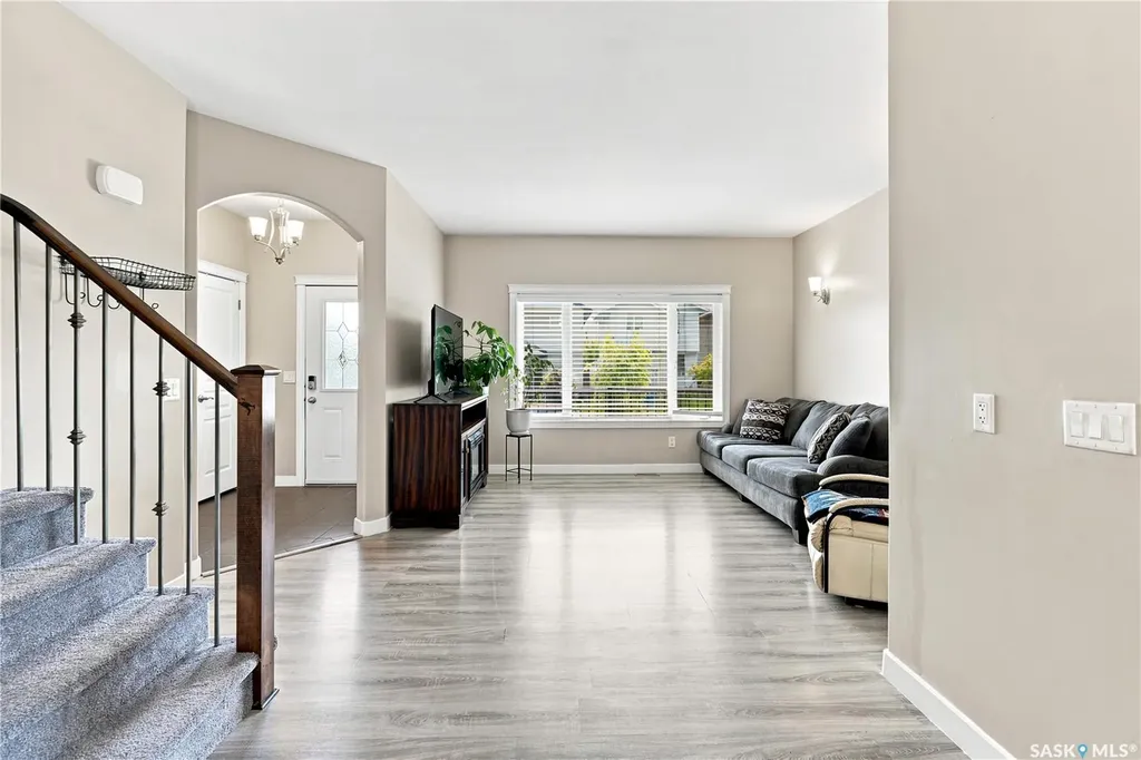835 Lamarsh Lane Saskatoon SK S7W 1B7