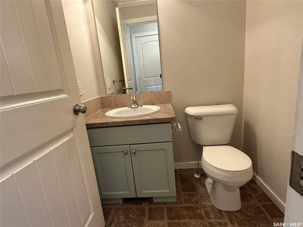 315 Hampton Circle Saskatoon SK S7R 0E9