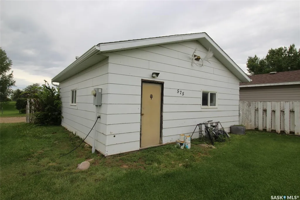 555 5th Street W Shaunavon SK S0N 2M0
