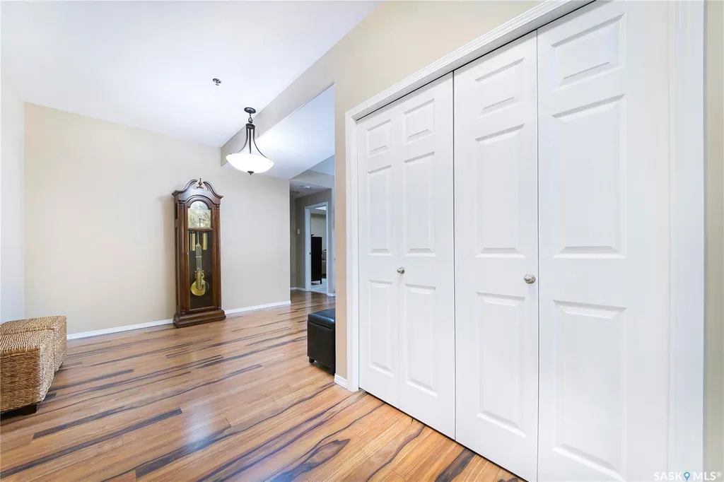 928 Heritage View Saskatoon SK S7H 5T7