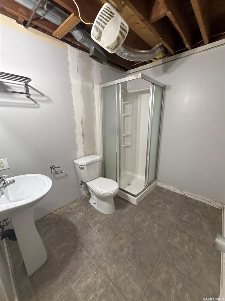 68 Wentworth Crescent Saskatoon SK S7L 4A9