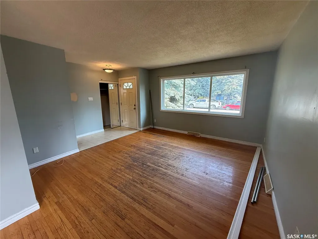 68 Wentworth Crescent Saskatoon SK S7L 4A9