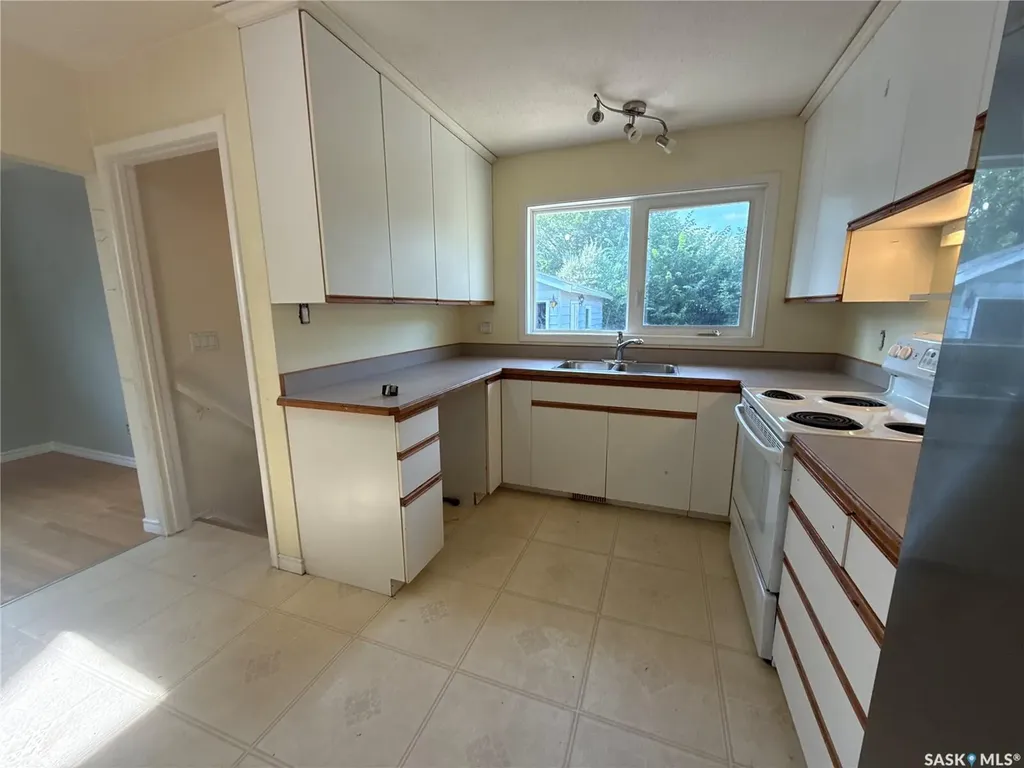 68 Wentworth Crescent Saskatoon SK S7L 4A9