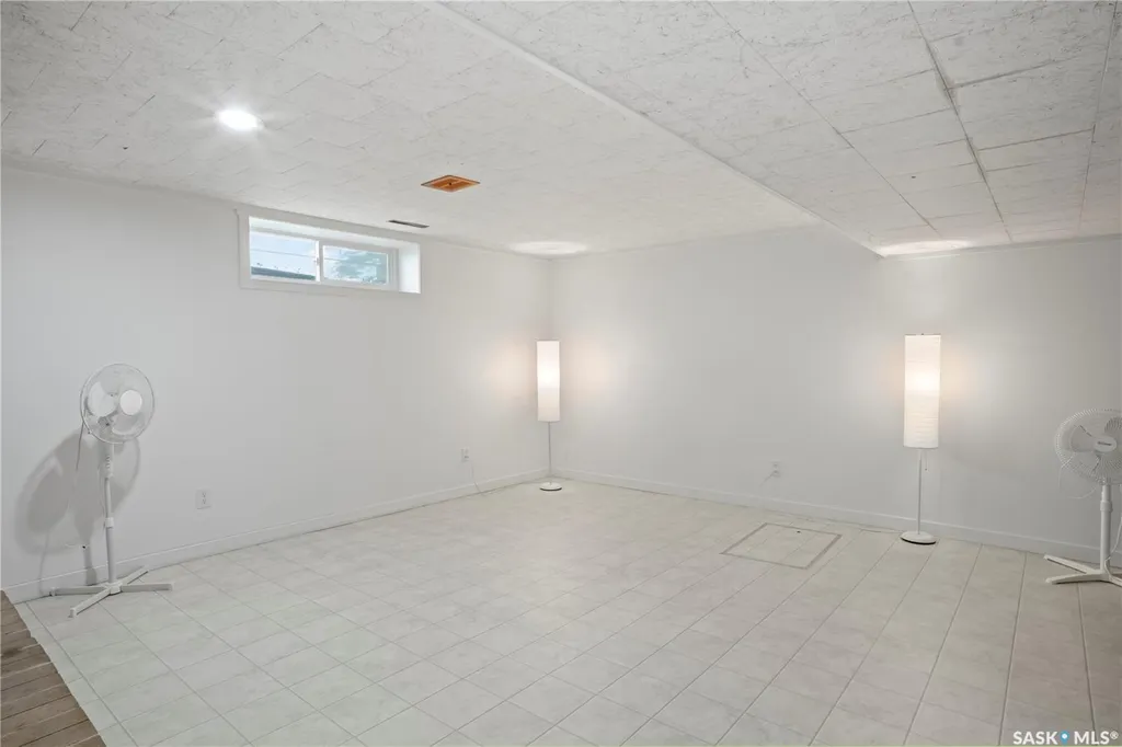 3531 Queen Street Regina SK S4S 2G1