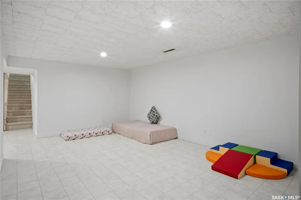 3531 Queen Street Regina SK S4S 2G1