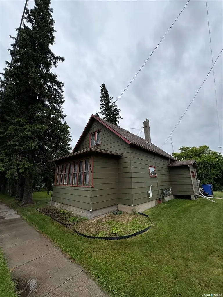 409 Second Street N Langenburg SK S0A 2A0