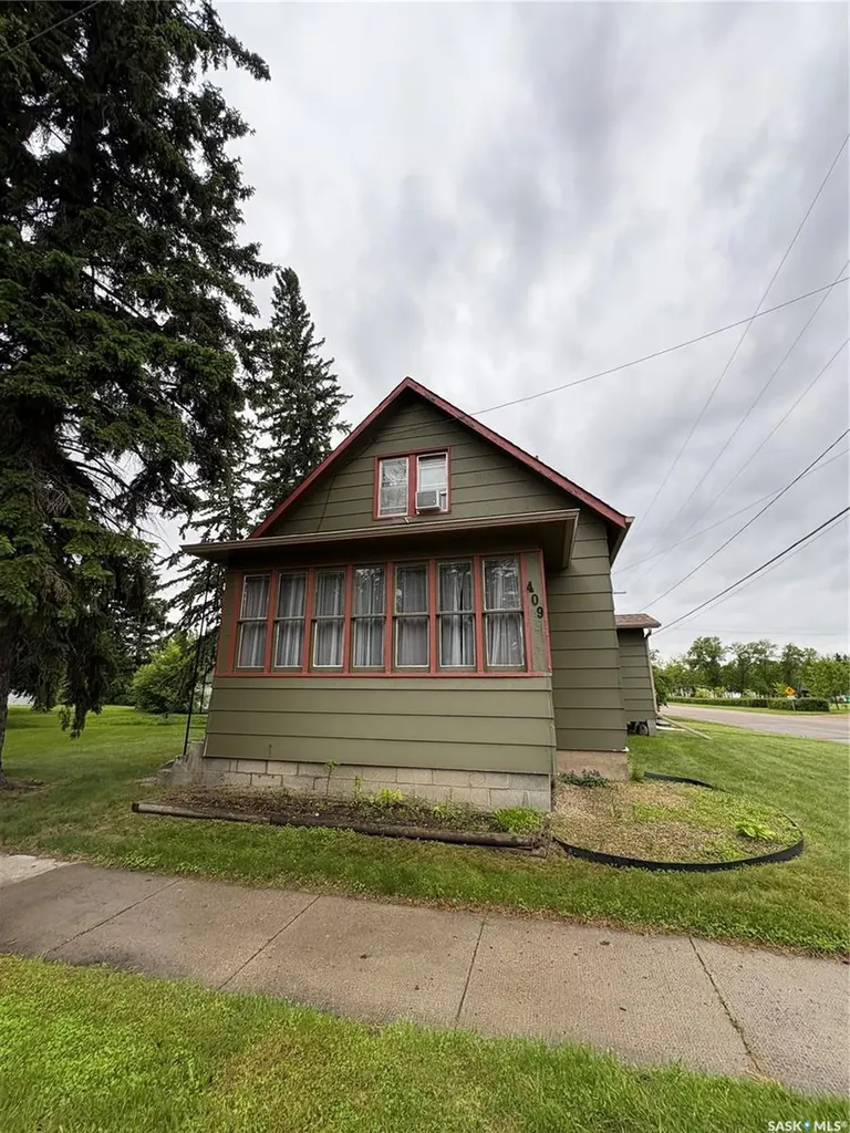 409 Second Street N Langenburg SK S0A 2A0