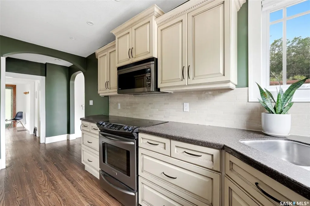 2820 College Avenue Regina SK S4T 1V2