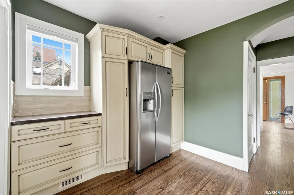 2820 College Avenue Regina SK S4T 1V2