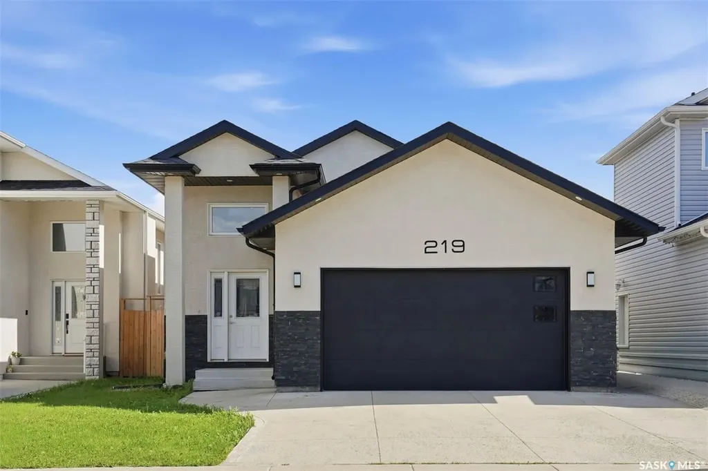 219 Ells Crescent Saskatoon SK S7L 6J4
