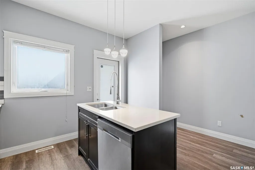 219 Ells Crescent Saskatoon SK S7L 6J4