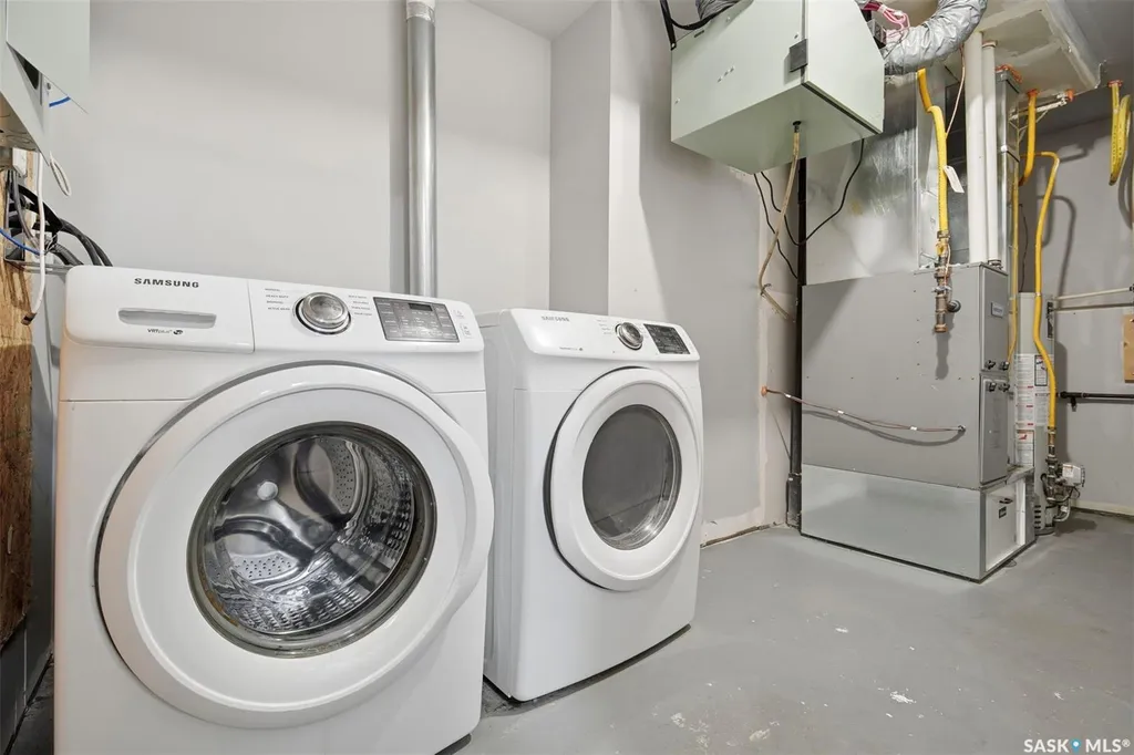 219 Ells Crescent Saskatoon SK S7L 6J4