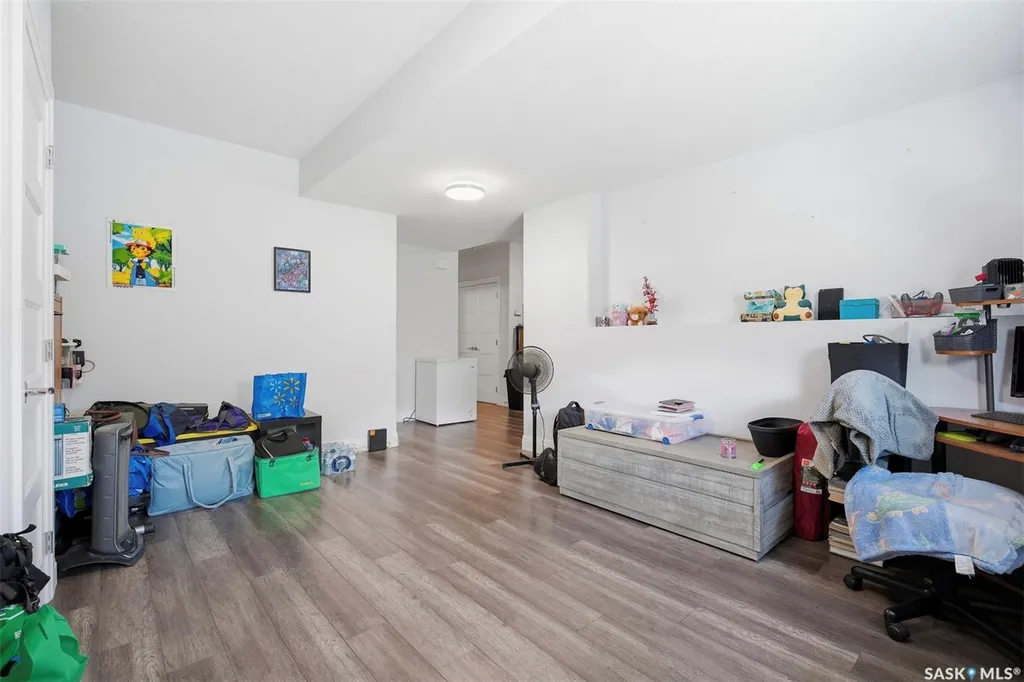 219 Ells Crescent Saskatoon SK S7L 6J4