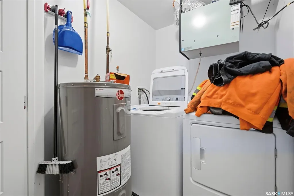219 Ells Crescent Saskatoon SK S7L 6J4