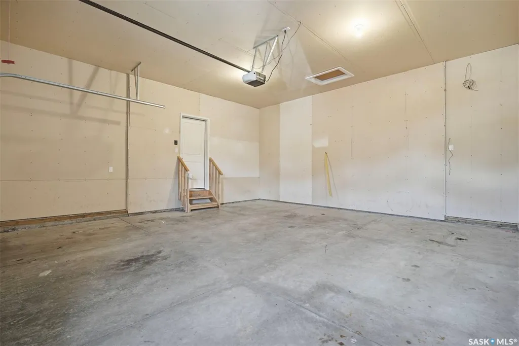 219 Ells Crescent Saskatoon SK S7L 6J4