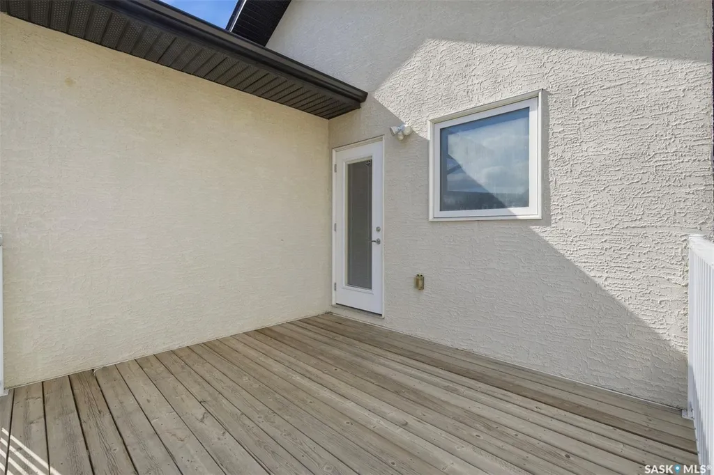 219 Ells Crescent Saskatoon SK S7L 6J4