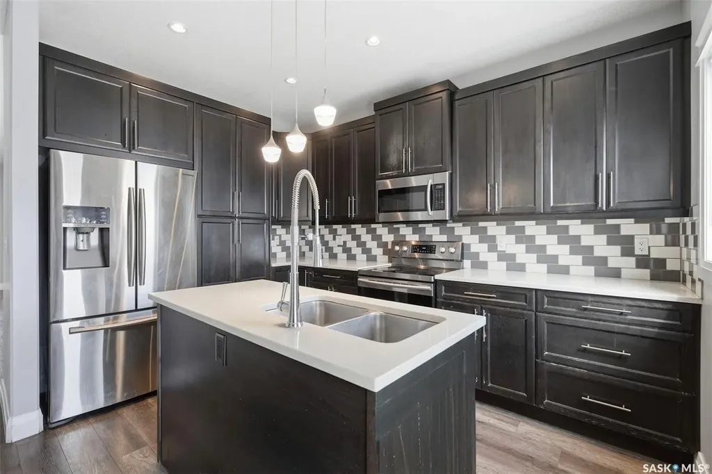 219 Ells Crescent Saskatoon SK S7L 6J4