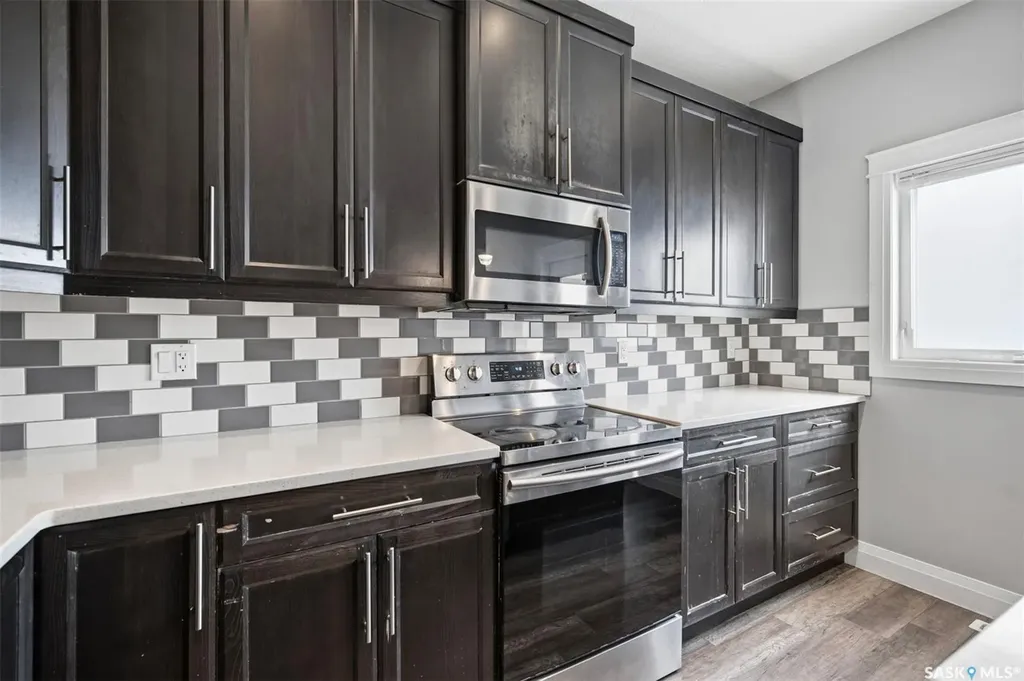 219 Ells Crescent Saskatoon SK S7L 6J4