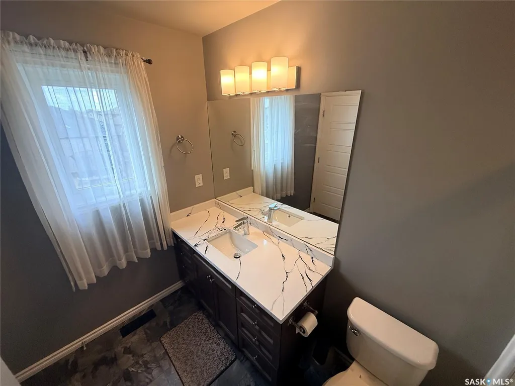 222 Pringle Lane Saskatoon SK S7T 0S3