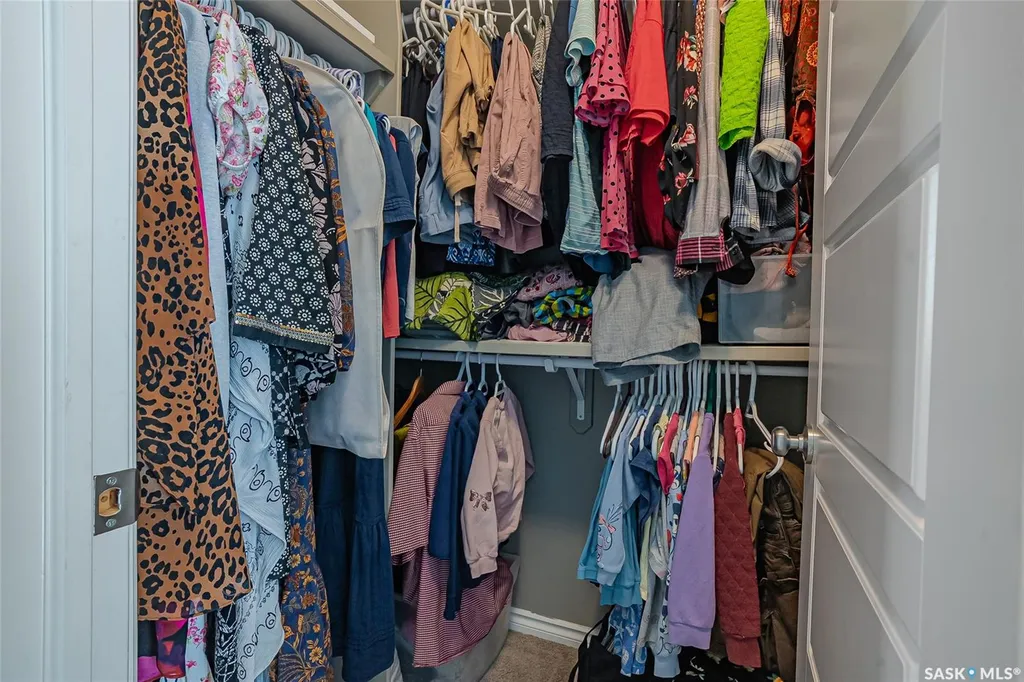 222 Pringle Lane Saskatoon SK S7T 0S3