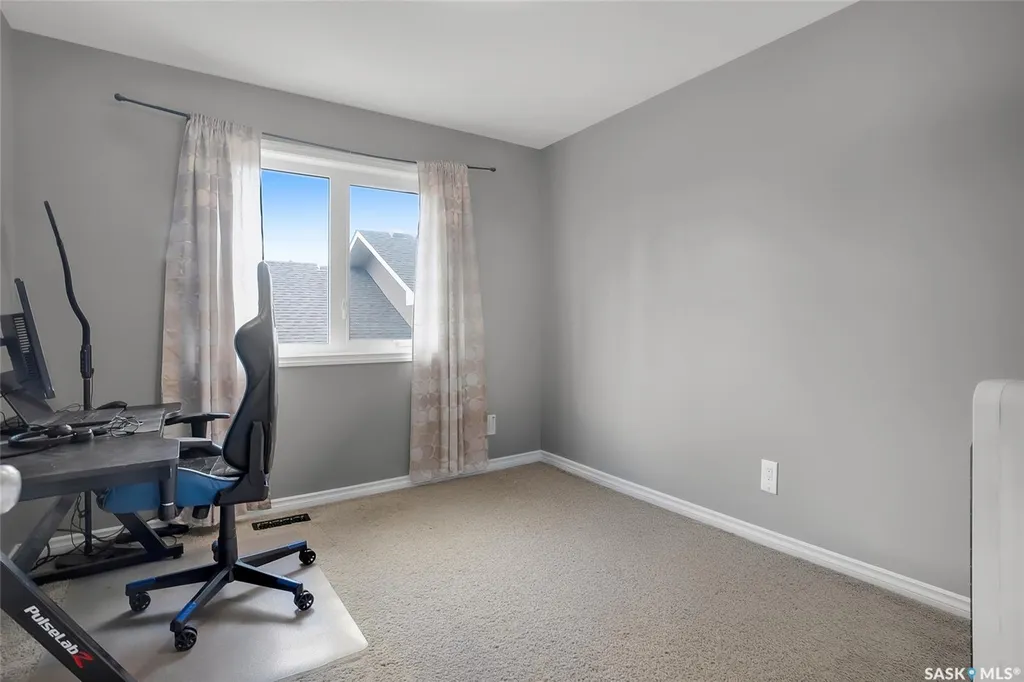 222 Pringle Lane Saskatoon SK S7T 0S3
