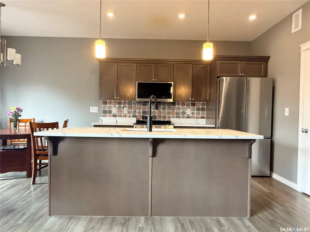 222 Pringle Lane Saskatoon SK S7T 0S3