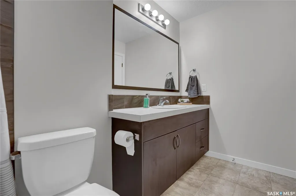 5652 Gordon Road Regina SK S4W 0M1