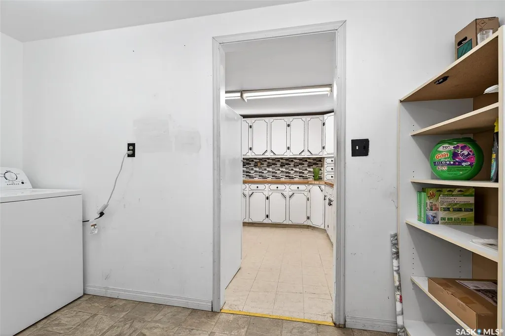 528 Ominica Street E Moose Jaw SK S6H 0H3