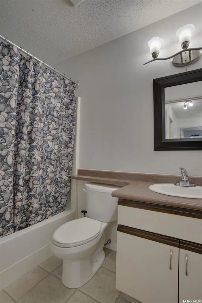730A Heritage Lane Saskatoon SK S7H 5M6