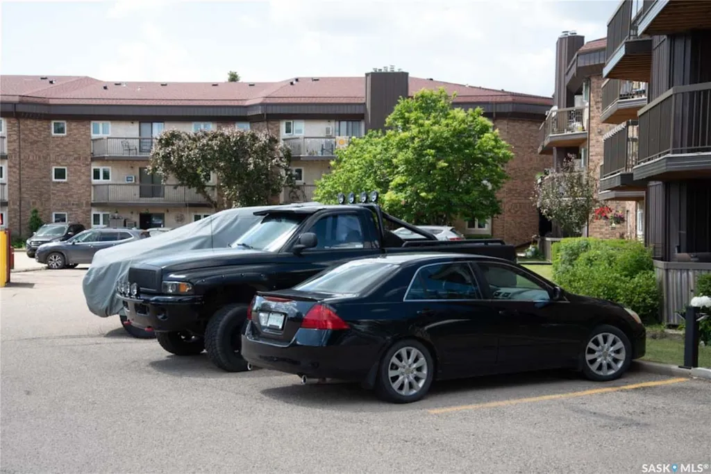 730A Heritage Lane Saskatoon SK S7H 5M6