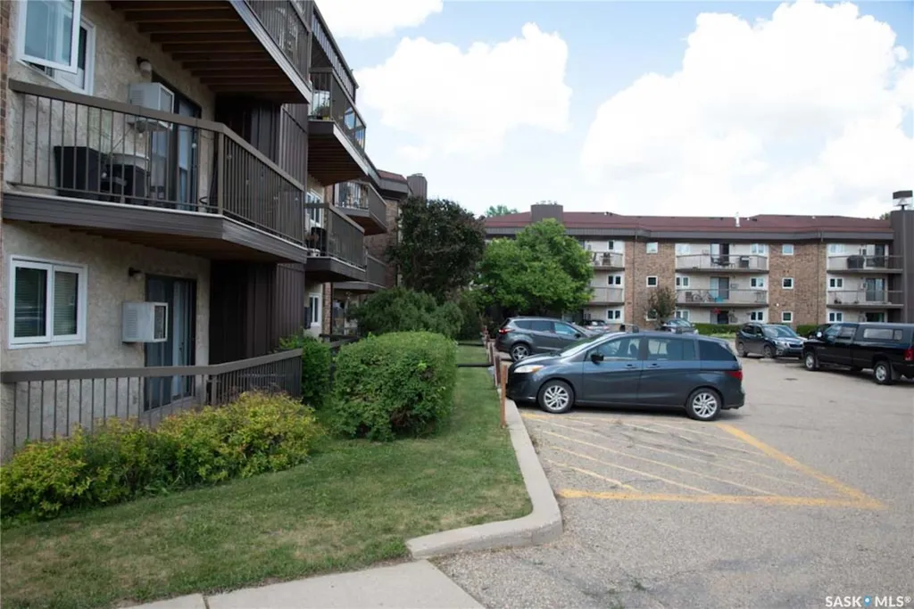 730A Heritage Lane Saskatoon SK S7H 5M6