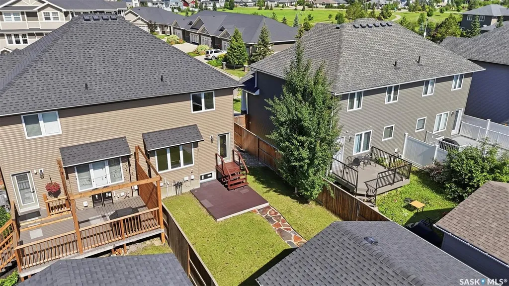527 Pringle Crescent Saskatoon SK S7T 0S7
