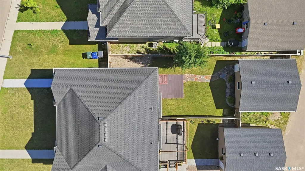 527 Pringle Crescent Saskatoon SK S7T 0S7