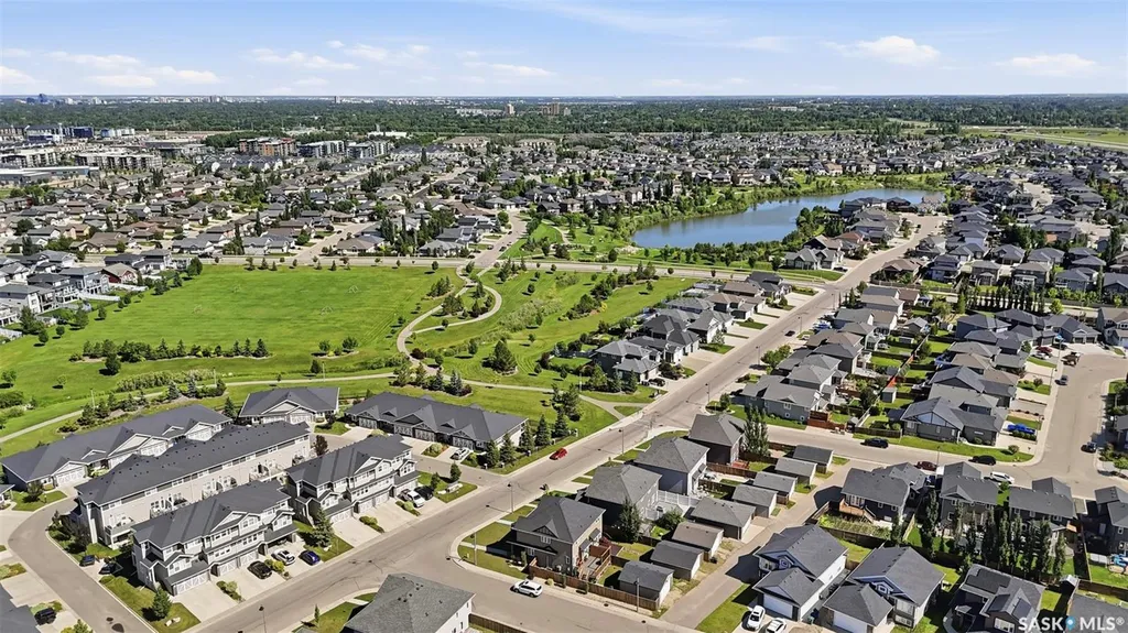 527 Pringle Crescent Saskatoon SK S7T 0S7
