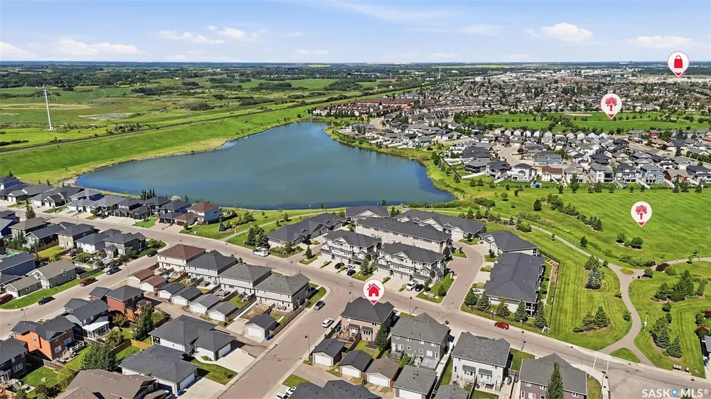 527 Pringle Crescent Saskatoon SK S7T 0S7