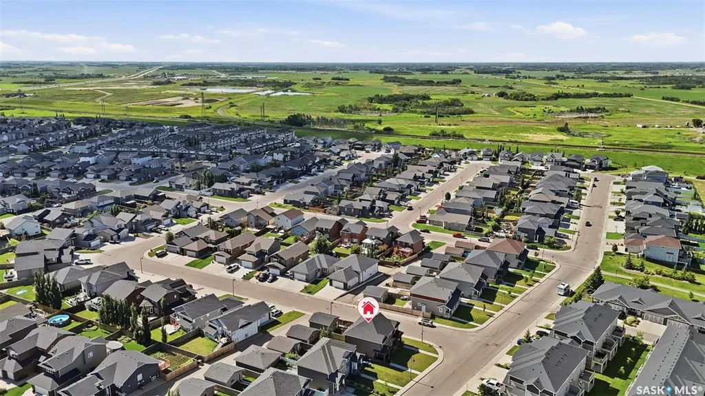 527 Pringle Crescent Saskatoon SK S7T 0S7