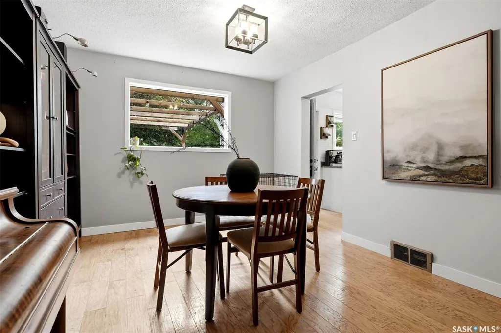 2022 Montague Street Regina SK S4T 3J7