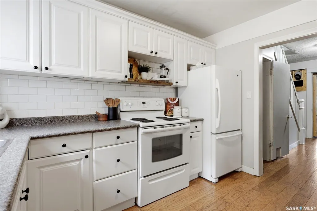2022 Montague Street Regina SK S4T 3J7