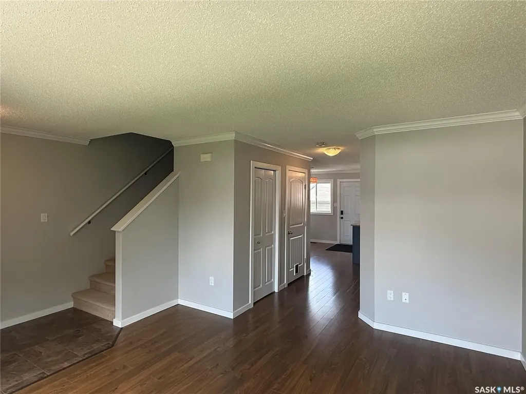 810 Hampton Circle Saskatoon SK S7R 0K2