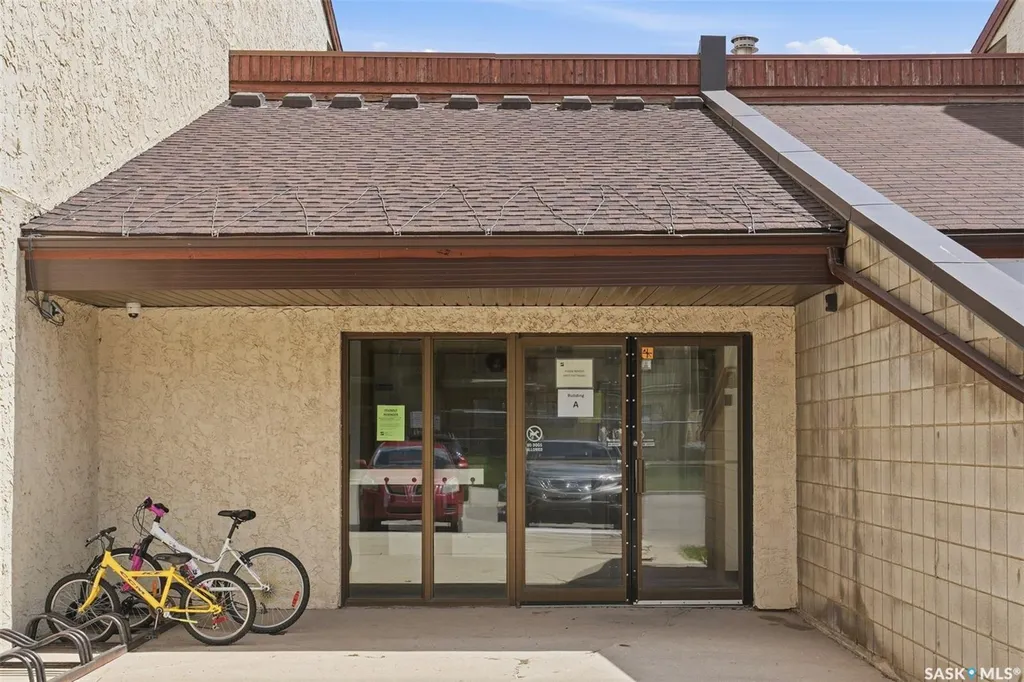 4040 8th Street E Saskatoon SK S7H 5L4