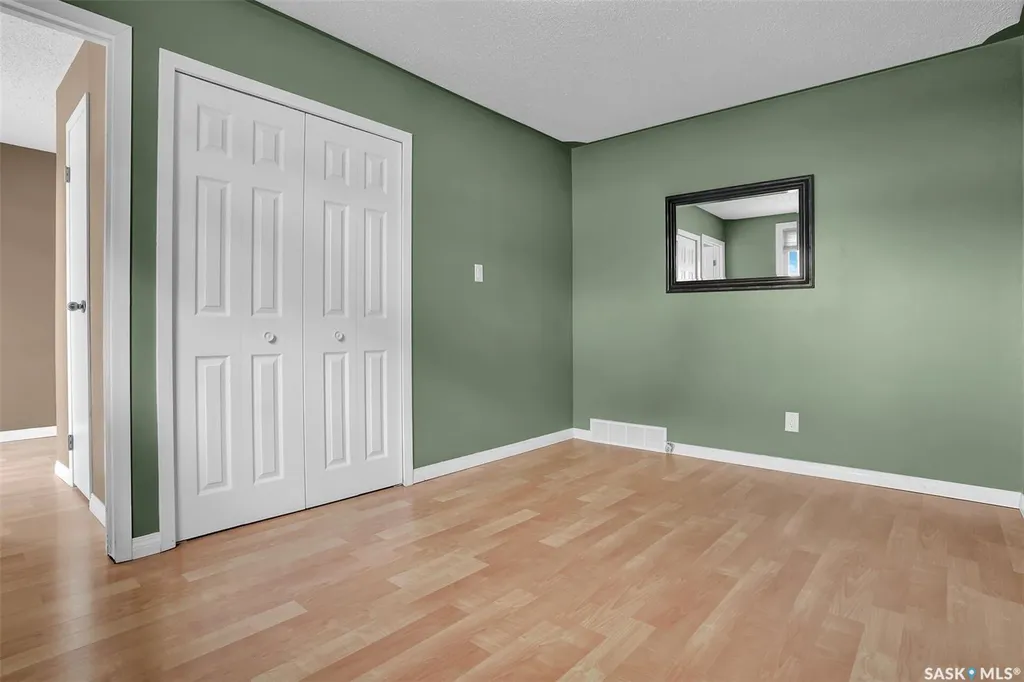 618 Sweeney Street Regina SK S4T 6H4