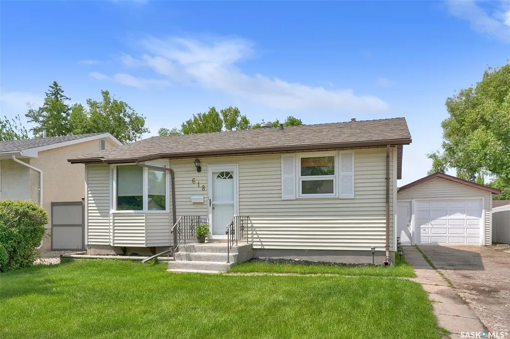 618 Sweeney Street Regina SK S4T 6H4