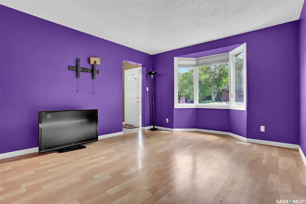 618 Sweeney Street Regina SK S4T 6H4