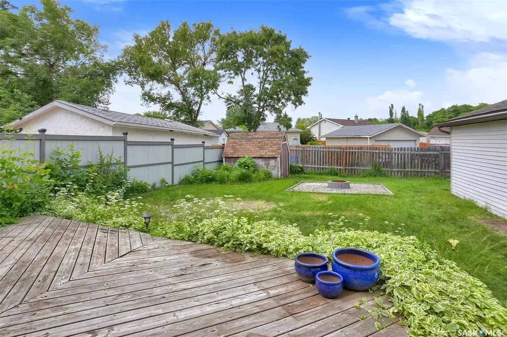 618 Sweeney Street Regina SK S4T 6H4
