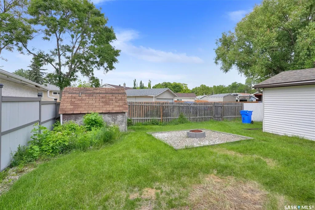 618 Sweeney Street Regina SK S4T 6H4