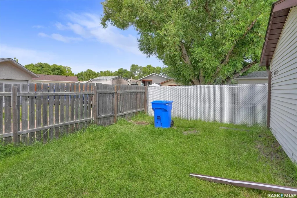 618 Sweeney Street Regina SK S4T 6H4