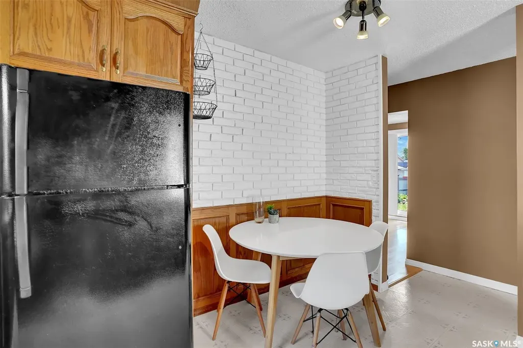 618 Sweeney Street Regina SK S4T 6H4