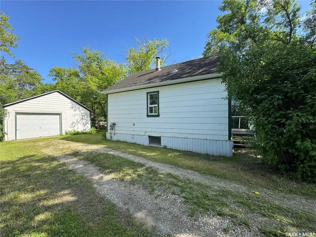 409 Richmond Street Wolseley SK S0G 5H0