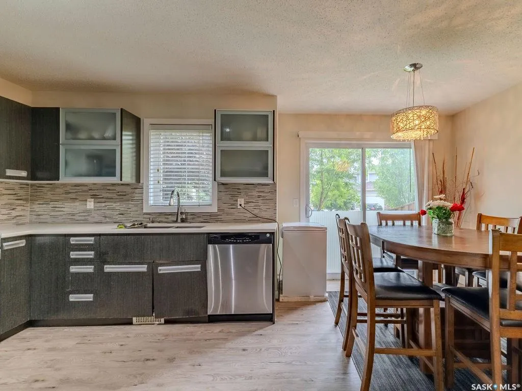 135 Ashworth Crescent Saskatoon SK S7T 0N1