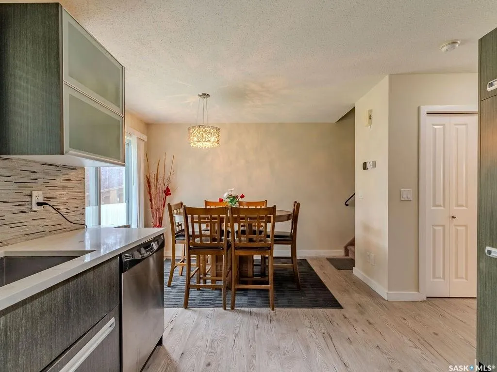135 Ashworth Crescent Saskatoon SK S7T 0N1